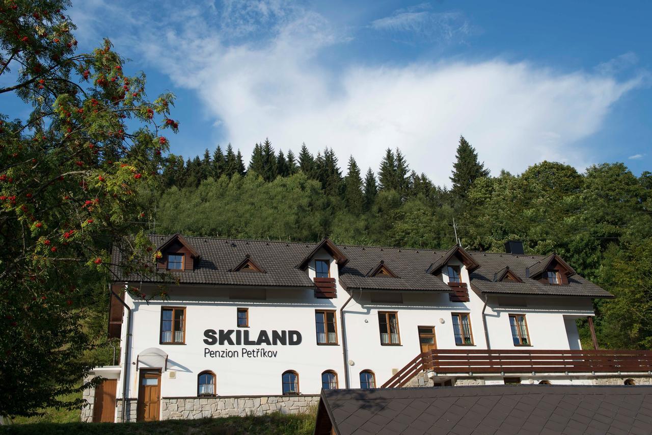 Penzion Skiland Petrikov Eksteriør bilde